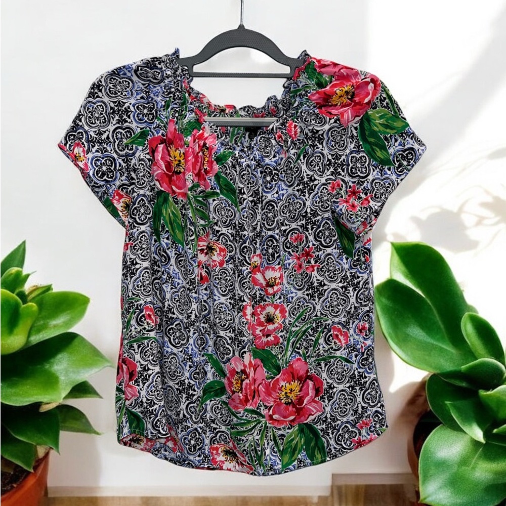 Talbots Women’s Ruffle Neck Short Sleeve Floral Blouse Size Small Petite